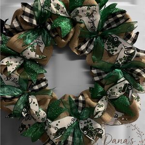 Green and Tan Holiday Wreath